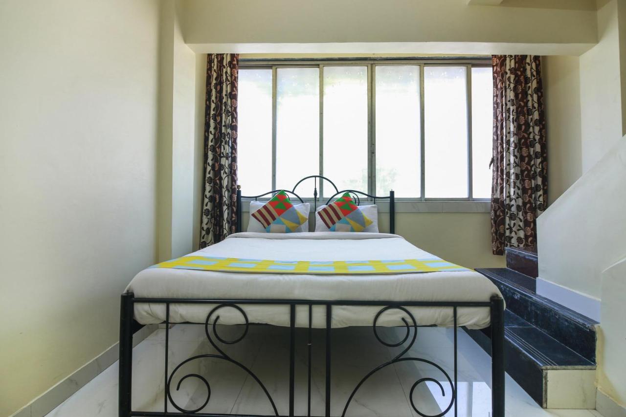 Flagship Cozy Stay Kharghar Koparpada Ngoại thất bức ảnh
